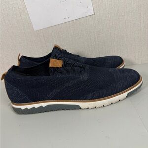Hush Puppies Men's Expert  Knit Wing Tip Size 13 Blue